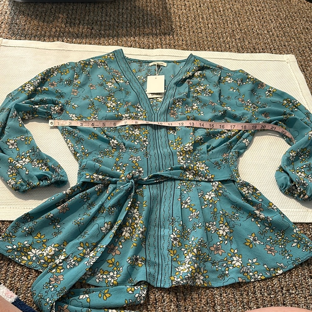 Blouse with tie belt